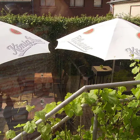 Отель Zur Erholung *