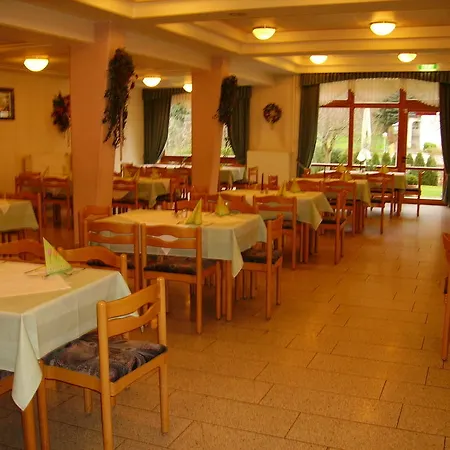 Отель Zur Erholung *